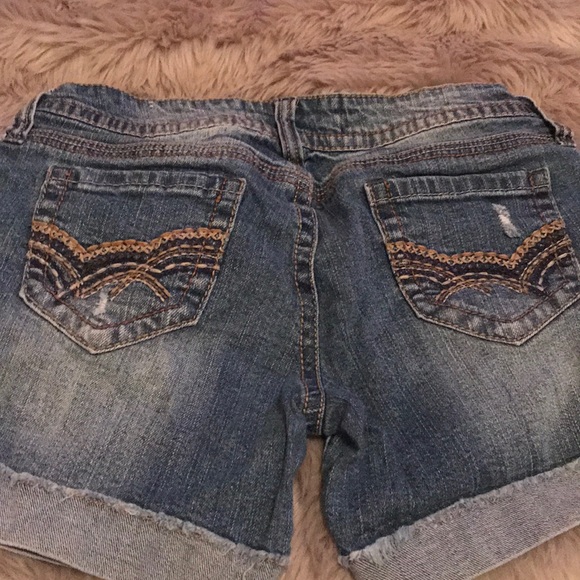 Jean shorts - Picture 2 of 3